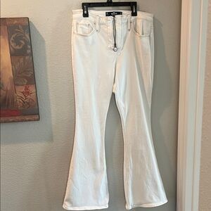 Hollister High Rise Vintage Cream Flare Jeans Size 9R EUC
